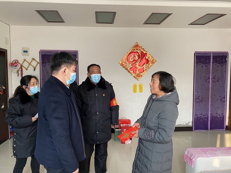 博農(nóng)集團(tuán)走訪慰問老黨員、因公去世黨員干部家屬
